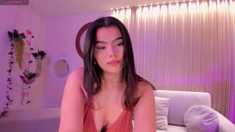 Snapshot of candaserussell chatting on October 13, 12:43 am Candanse R online show from October 13, 12:43 am