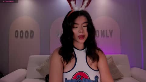 Snapshot of candaserussell chatting on October 29, 8:43 pm Candanse R online show from October 29, 8:43 pm