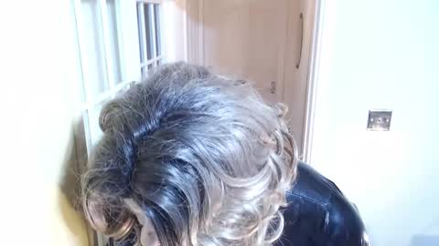 Snapshot of candi_smokes chatting on November 23, 3:23 pm candi smokes online show from November 23, 3:23 pm