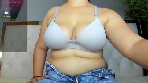 Candy  online show from November 5, 12:38 pm