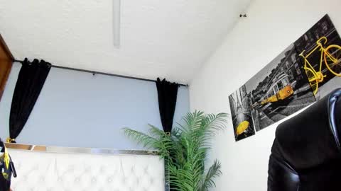 Candy  online show from November 6, 12:28 pm