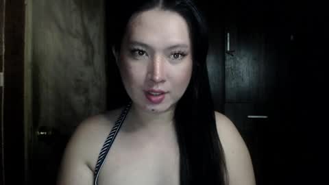 Snapshot of candiiice18 chatting on November 9, 6:17 pm candiiice18 online show from November 9, 6:17 pm