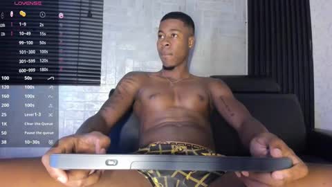 candresruiz online show from October 4, 11:19 am