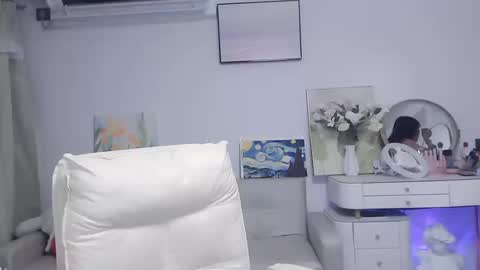 candy8998 online show from October 19, 9:59 pm