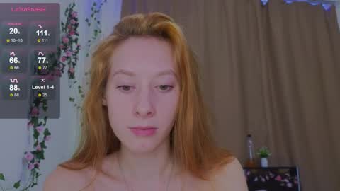 candy_flosse online show from September 24, 8:28 am