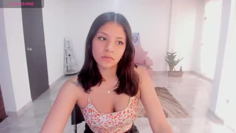 Snapshot of candy_fox_19 chatting on September 16, 8:21 pm candy_fox_19 online show from September 16, 8:21 pm