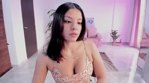 Snapshot of candy_fox_19 chatting on September 23, 7:50 pm candy_fox_19 online show from September 23, 7:50 pm