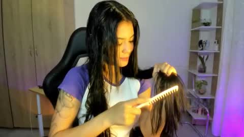 Snapshot of candy_hes chatting on November 13, 8:19 pm Nickol online show from November 13, 8:19 pm