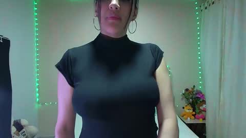 CANDYCARSON online show from February 26, 6:15 am