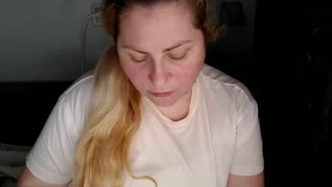 Laura online show from February 6, 10:59 am