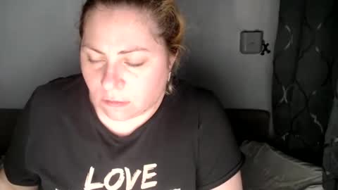 Laura online show from February 19, 5:38 am