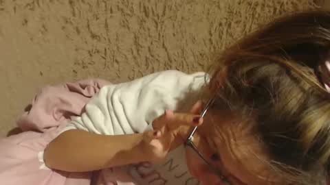 say meow and send tips  online show from September 15, 12:49 pm