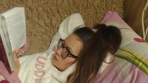 say meow and send tip  online show from December 23, 2:02 am