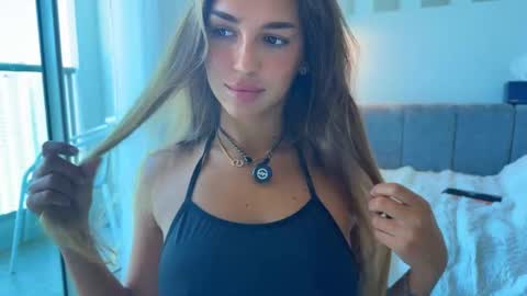 Caroline online show from November 30, 1:09 am