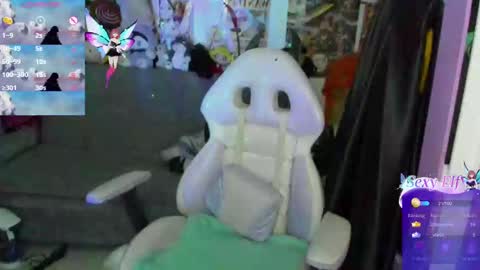 Snapshot of canndy_new chatting on February 8, 6:43 am Canndyy Daniela online show from February 8, 6:43 am