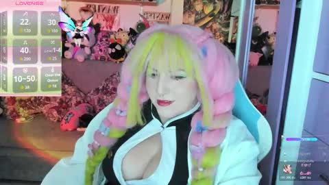 Snapshot of canndy_new chatting on October 24, 9:00 pm Canndyy Daniela online show from October 24, 9:00 pm