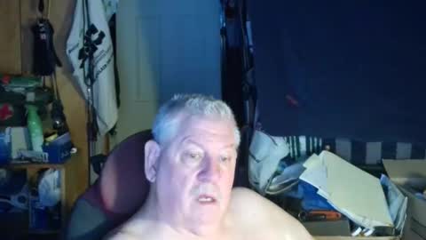 canoelicker69 online show from September 30, 10:31 am