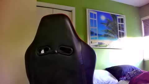 Snapshot of capricorne1965 chatting on December 18, 8:37 pm capricorne1965 online show from December 18, 8:37 pm