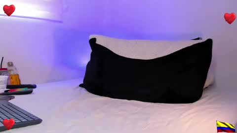 Snapshot of caprywilliams chatting on February 13, 8:45 pm caprywilliams online show from February 13, 8:45 pm