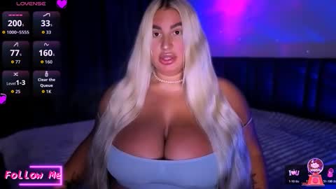 Snapshot of cara__harris chatting on October 20, 4:40 pm . . online show from October 20, 4:40 pm