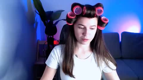 Mary online show from November 30, 10:14 pm