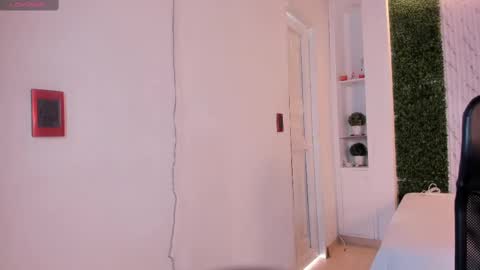 Carina online show from October 16, 1:01 pm