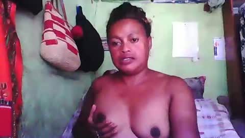 carinesexy69 online show from December 20, 10:27 am