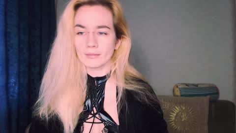 Carin online show from December 3, 6:48 am