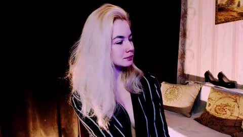 Carin online show from November 24, 4:34 am