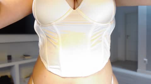 Snapshot of carla_secretary chatting on December 29, 4:40 pm carla_secretary online show from December 29, 4:40 pm