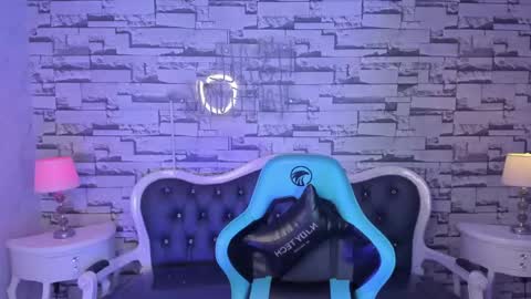 CARLYE   online show from December 19, 4:13 am