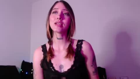 Snapshot of carmennrusso chatting on October 10, 8:41 pm carmennrusso online show from October 10, 8:41 pm