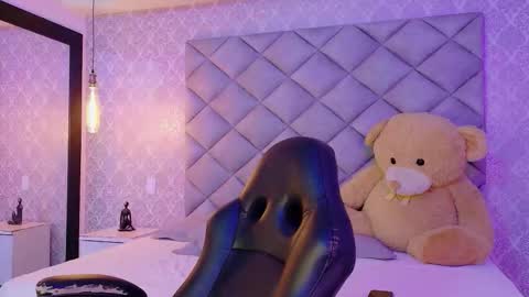 caro_adams1 online show from November 24, 11:54 am