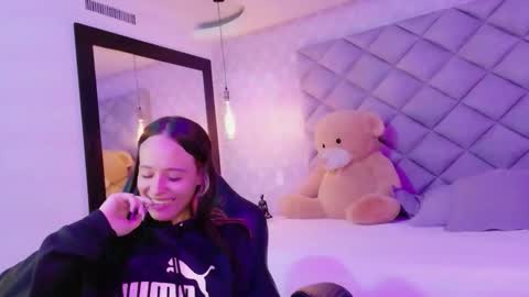 caro_adams1 online show from November 27, 11:45 am