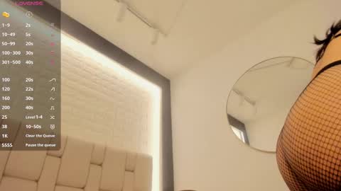 Snapshot of caro_martinezz chatting on September 24, 11:46 am online show from September 24, 11:46 am