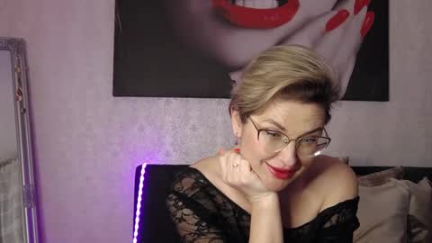 Snapshot of carojhones chatting on February 21, 1:00 pm CaroJhones online show from February 21, 1:00 pm