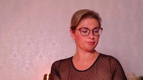 Snapshot of carojhones chatting on September 11, 4:01 am CaroJhones online show from September 11, 4:01 am