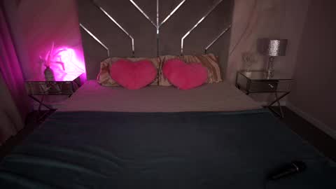 carolinadia online show from February 9, 8:34 pm