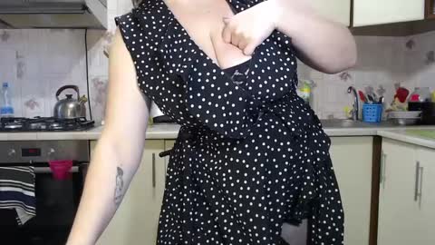 Snapshot of carolinadiamond chatting on December 19, 8:45 am carolinadiamond online show from December 19, 8:45 am