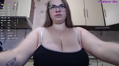 Snapshot of carolinadiamond chatting on October 23, 6:45 am carolinadiamond online show from October 23, 6:45 am