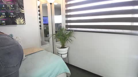 C A R O L I N E online show from January 17, 2:28 pm