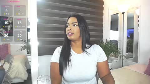 C A R O L I N E online show from March 6, 1:24 pm