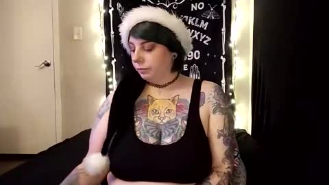 Snapshot of carr_baby chatting on December 14, 4:07 am Carr-NO PM NO DEMANDING online show from December 14, 4:07 am