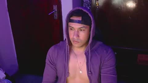      online show from March 1, 8:02 am