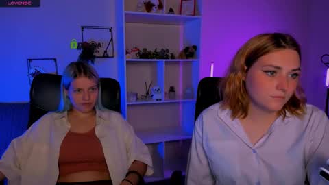 Snapshot of casey_meow_ chatting on October 7, 6:21 am casey_meow_ online show from October 7, 6:21 am