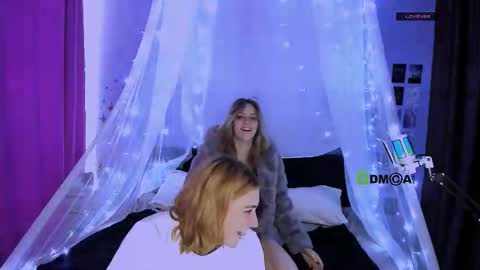 Snapshot of casey_meow_ chatting on October 11, 8:35 am casey_meow_ online show from October 11, 8:35 am