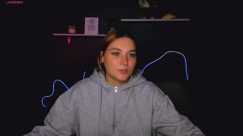 Snapshot of casey_meow_ chatting on October 16, 5:08 am casey_meow_ online show from October 16, 5:08 am