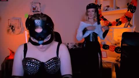 Snapshot of casey_meow_ chatting on October 21, 8:48 am casey_meow_ online show from October 21, 8:48 am