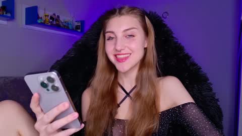 Snapshot of cassiablade1 chatting on December 13, 7:10 pm Seductress Cassia FINDOM AND SADISM NO NUDE online show from December 13, 7:10 pm