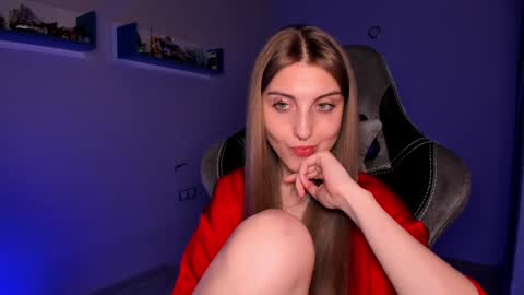 Snapshot of cassiablade1 chatting on January 5, 7:07 pm Seductress Cassia FINDOM AND SADISM NO NUDE online show from January 5, 7:07 pm